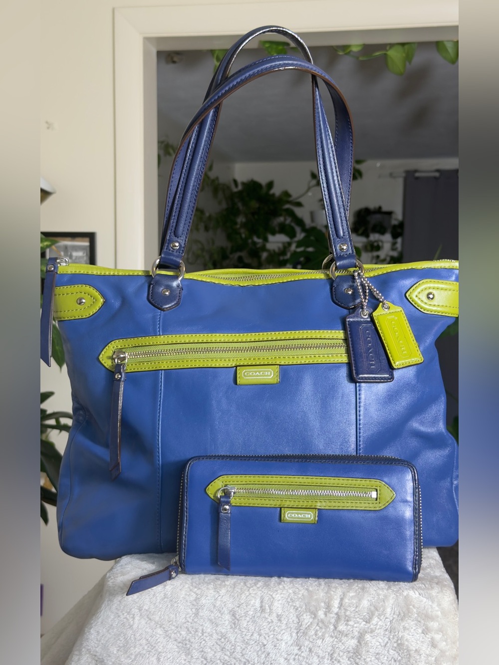 Coach Daisy Spectator Emma Tote & Wallet Set Blue Leather Lime Green